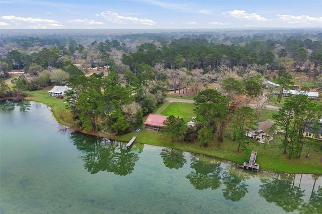 11120 Magnolia Drive, Plantersville, TX 77363