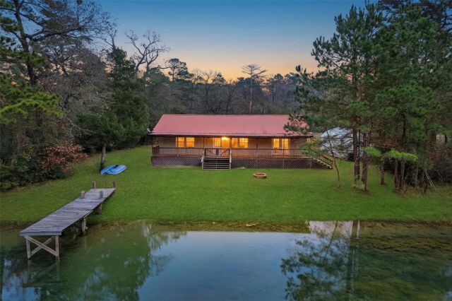 11120 Magnolia Drive, Plantersville, TX 77363