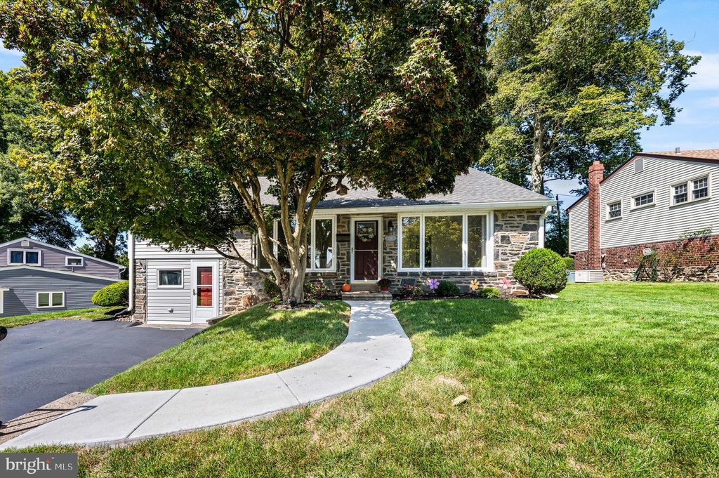 2243 CAMBRIDGE RD, BROOMALL, PA 19008 — exterior