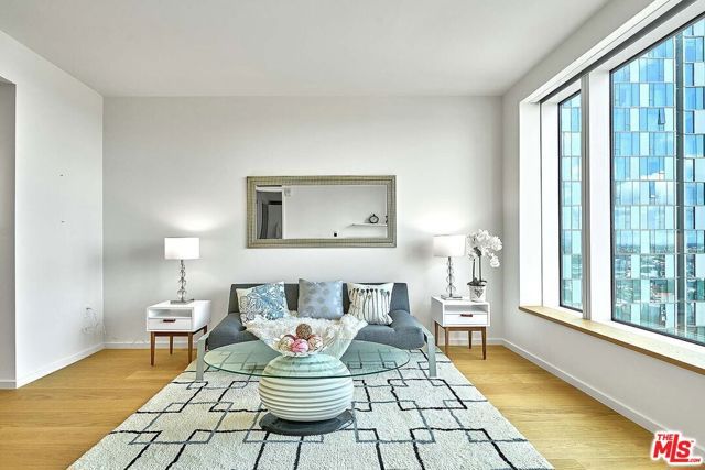 889 Francisco Street 1001, Los Angeles, CA 90017