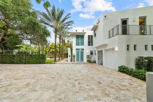 3917 S Le Jeune Rd -, Miami, FL 33146
