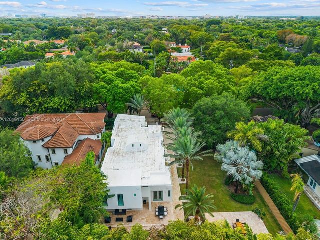 3917 S Le Jeune Rd -, Miami, FL 33146