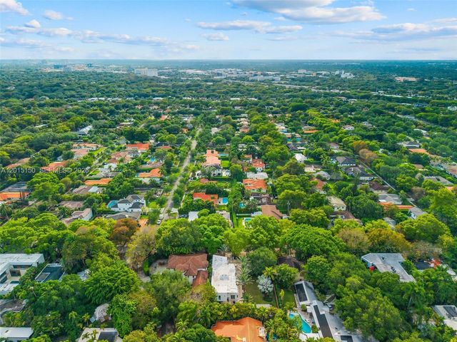 3917 S Le Jeune Rd -, Miami, FL 33146