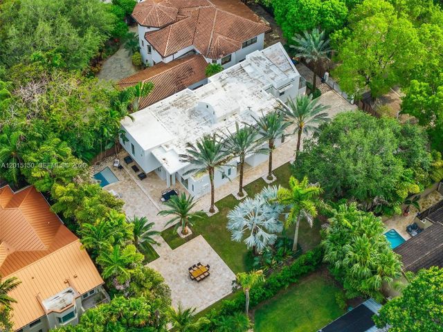 3917 S Le Jeune Rd -, Miami, FL 33146