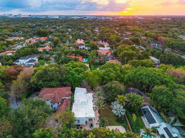 3917 S Le Jeune Rd -, Miami, FL 33146