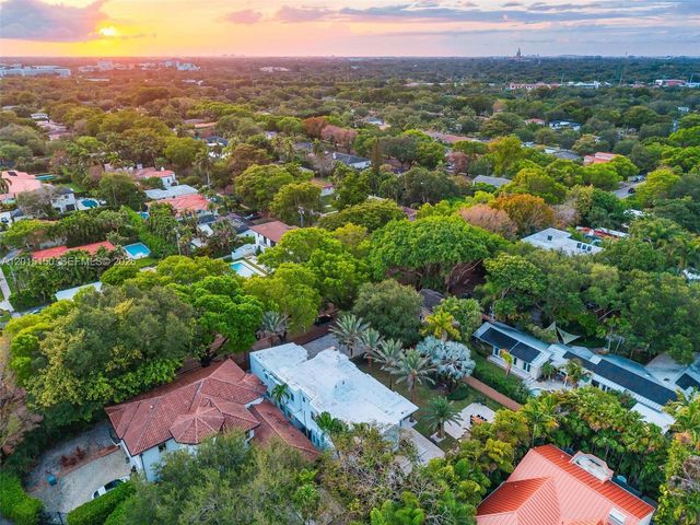 3917 S Le Jeune Rd -, Miami, FL 33146
