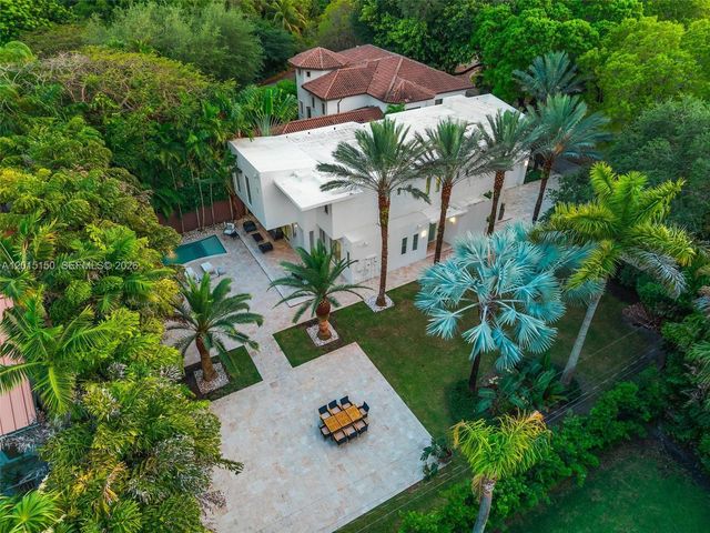 3917 S Le Jeune Rd -, Miami, FL 33146