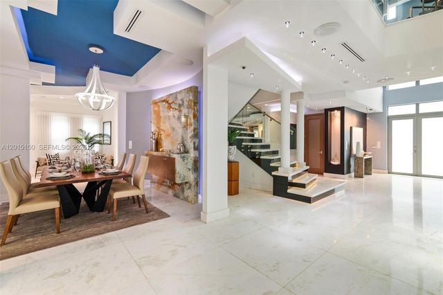 3917 S Le Jeune Rd -, Miami, FL 33146