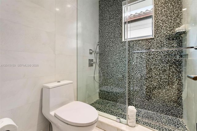 3917 S Le Jeune Rd -, Miami, FL 33146