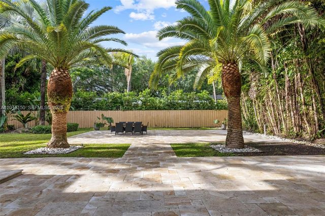 3917 S Le Jeune Rd -, Miami, FL 33146