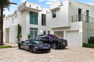 3917 S Le Jeune Rd -, Miami, FL 33146