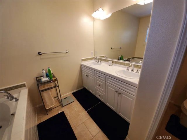 114 Chantilly, Irvine, CA 92620