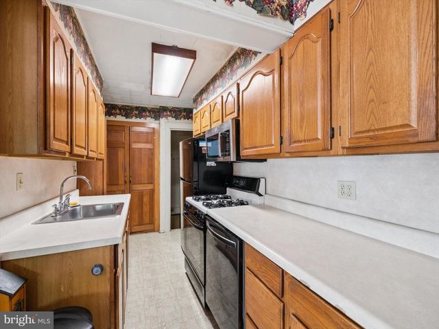 2455 ARDSLEY AVE, Glenside, PA 19038