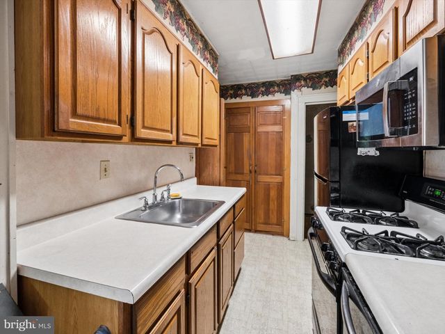 2455 ARDSLEY AVE, Glenside, PA 19038
