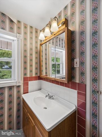 2455 ARDSLEY AVE, Glenside, PA 19038
