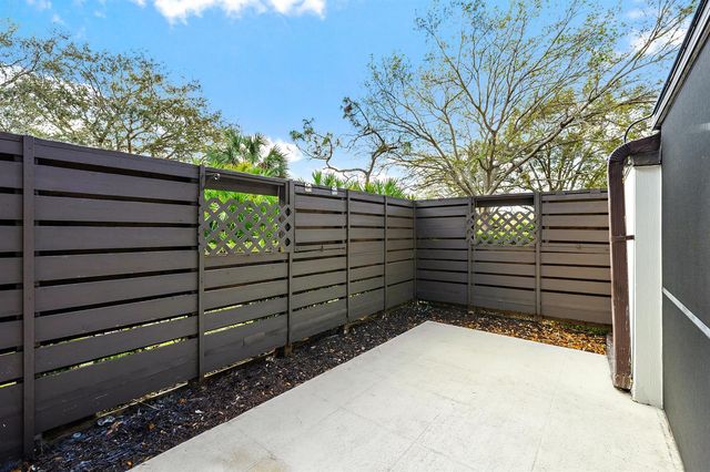 506 5th Terrace, Palm Beach Gardens, FL 33418