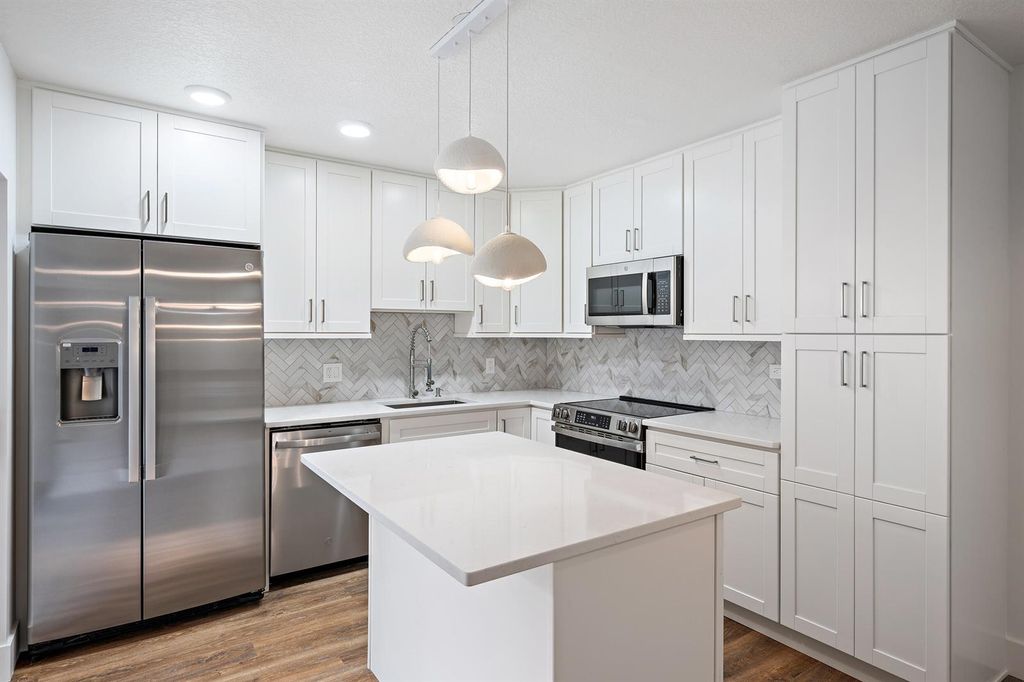 506 5th Terrace, Palm Beach Gardens, FL 33418
