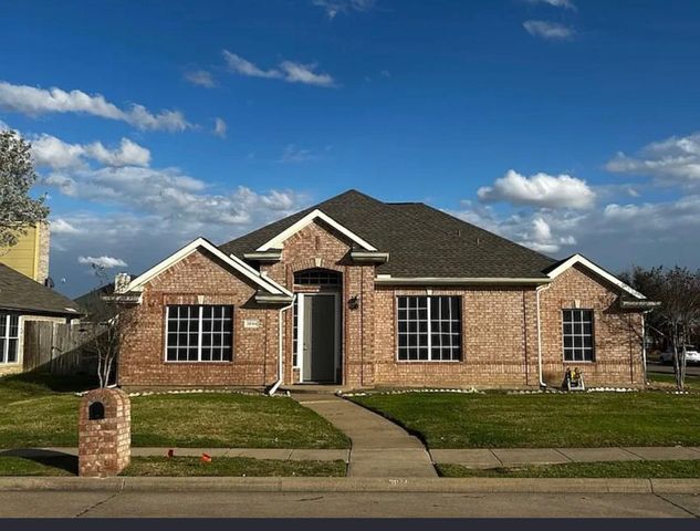 3844 Gillespie Drive, Carrollton, TX 75010