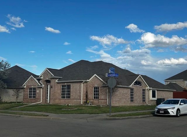 3844 Gillespie Drive, Carrollton, TX 75010