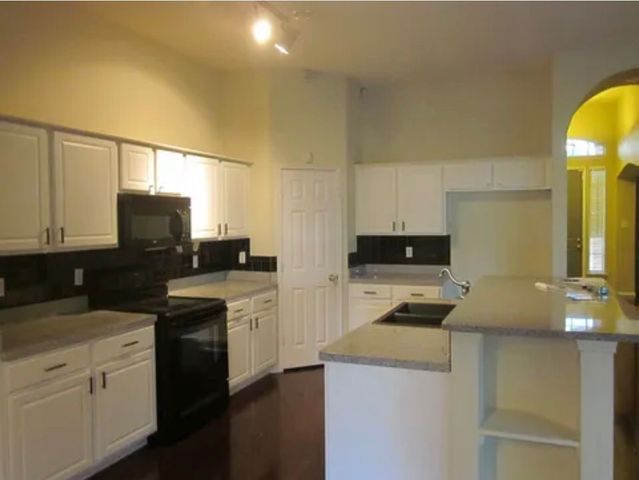 3844 Gillespie Drive, Carrollton, TX 75010