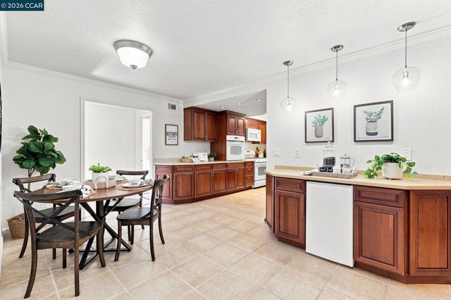 746 Leland Way, Livermore, CA 94550
