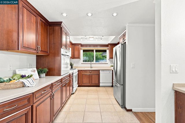 746 Leland Way, Livermore, CA 94550
