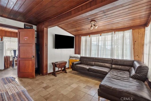 39813 Calle Carona, Green Valley, CA 91390