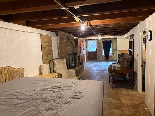 19393 W Fairview Drive, Mundelein, IL 60060