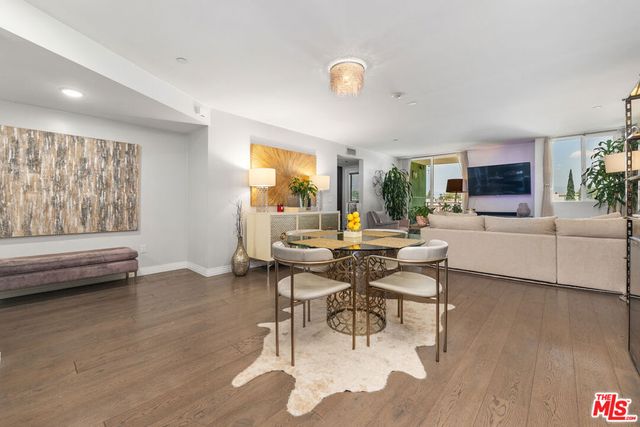 5818 Whitsett Avenue 402, Valley Village, CA 91607