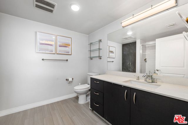 5818 Whitsett Avenue 402, Valley Village, CA 91607