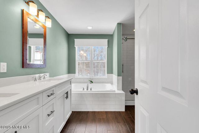 20 Goldfinch Road, Jackson, NJ 08527