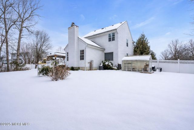 20 Goldfinch Road, Jackson, NJ 08527