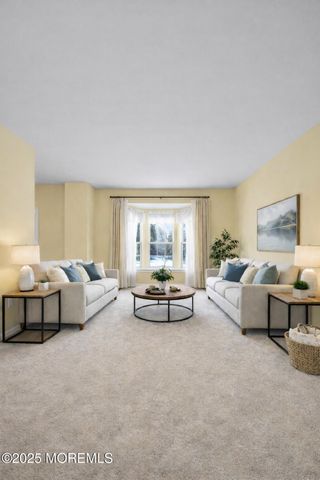 20 Goldfinch Road, Jackson, NJ 08527