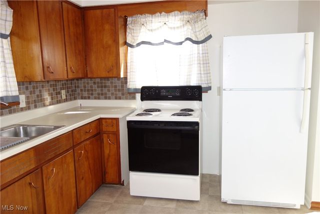 449 W Long Lake Boulevard, Portage Lakes, OH 44319