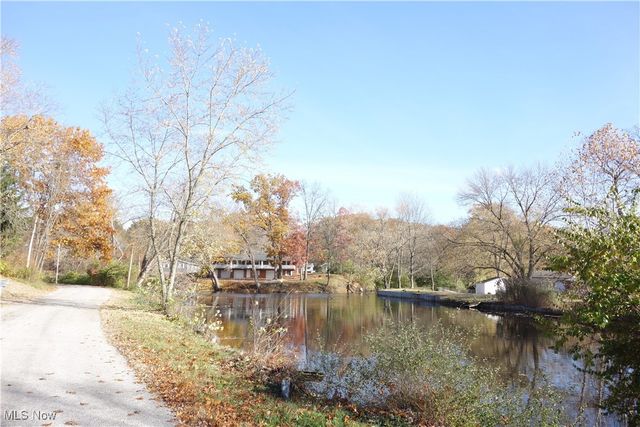 449 W Long Lake Boulevard, Portage Lakes, OH 44319