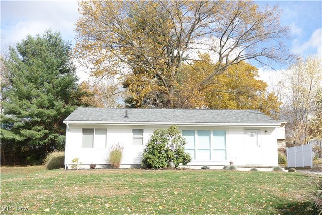 449 W Long Lake Boulevard, Portage Lakes, OH 44319