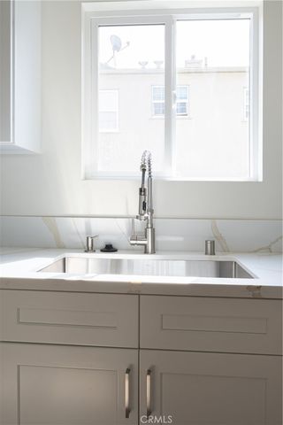 1065 E Spazier 102, Burbank, CA 91502