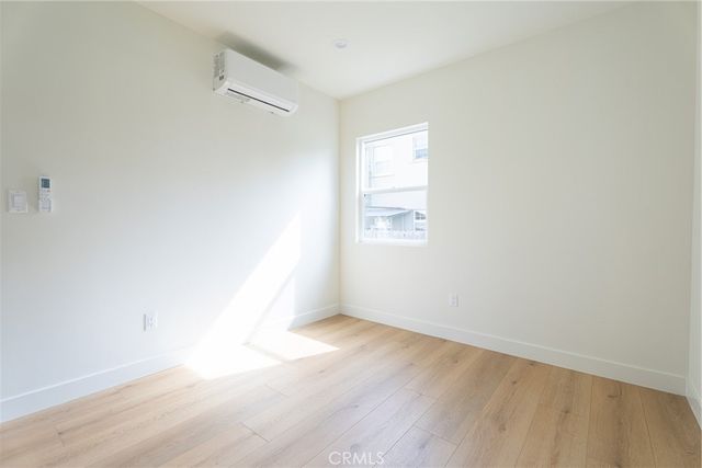 1065 E Spazier 102, Burbank, CA 91502