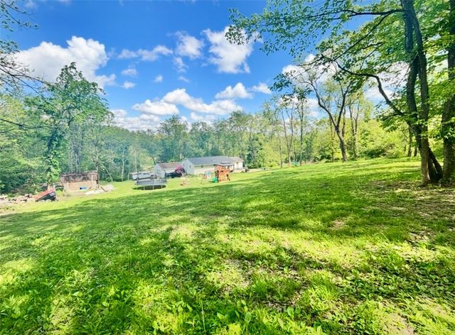 87 McMichael Rd, Carnegie, PA 15106