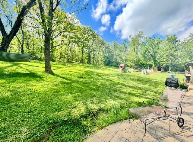 87 McMichael Rd, Carnegie, PA 15106