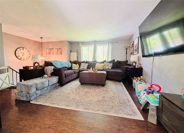 87 McMichael Rd, Carnegie, PA 15106