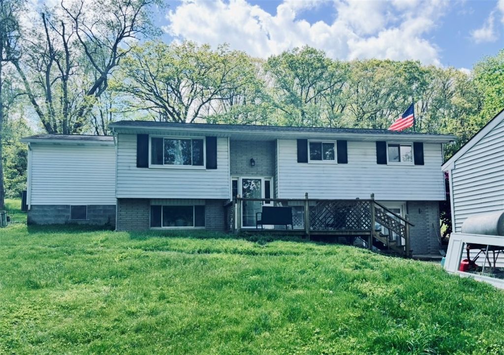 87 McMichael Rd, Carnegie, PA 15106