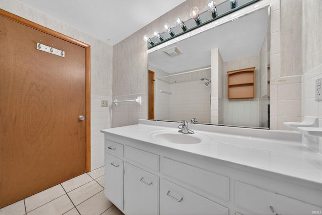 1808 GORDON Drive, Kokomo, IN 46902