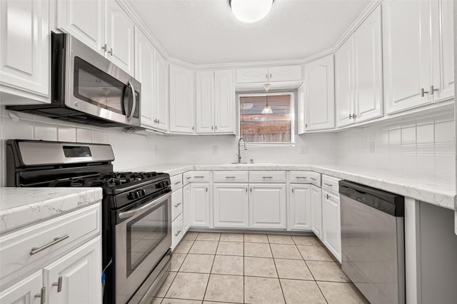 4805 Whispering Falls Drive, Houston, TX 77084