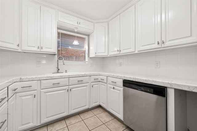 4805 Whispering Falls Drive, Houston, TX 77084