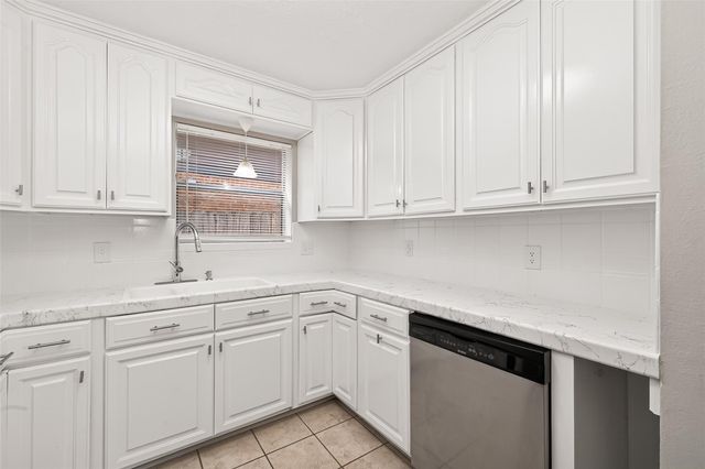4805 Whispering Falls Drive, Houston, TX 77084
