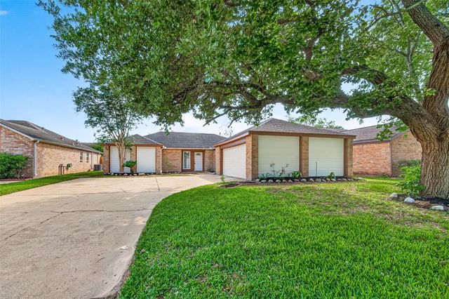 4805 Whispering Falls Drive, Houston, TX 77084