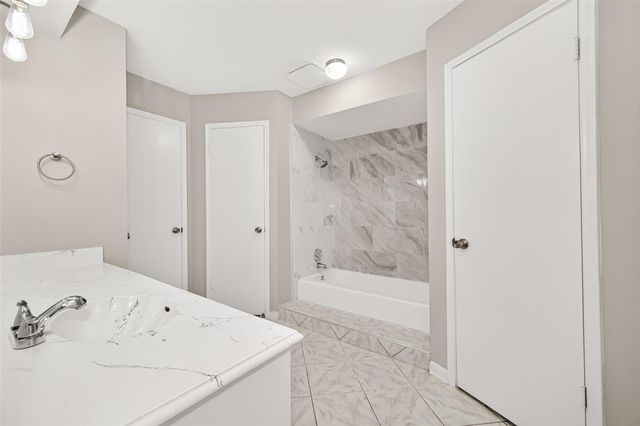 4805 Whispering Falls Drive, Houston, TX 77084