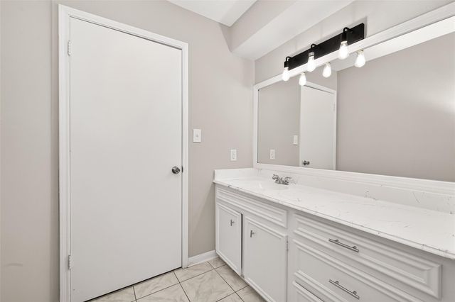 4805 Whispering Falls Drive, Houston, TX 77084