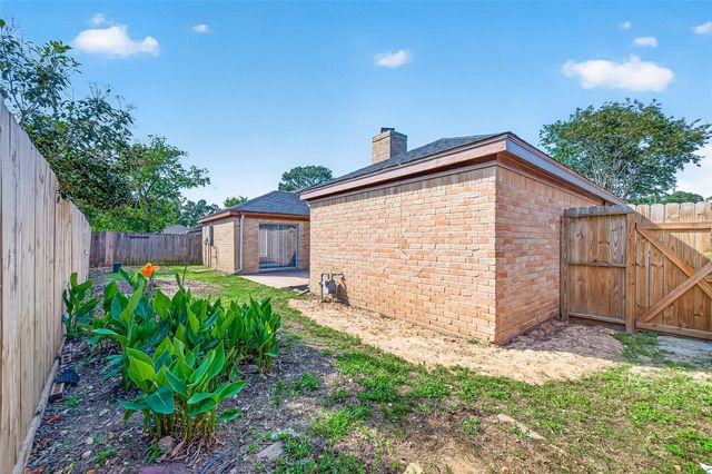 4805 Whispering Falls Drive, Houston, TX 77084